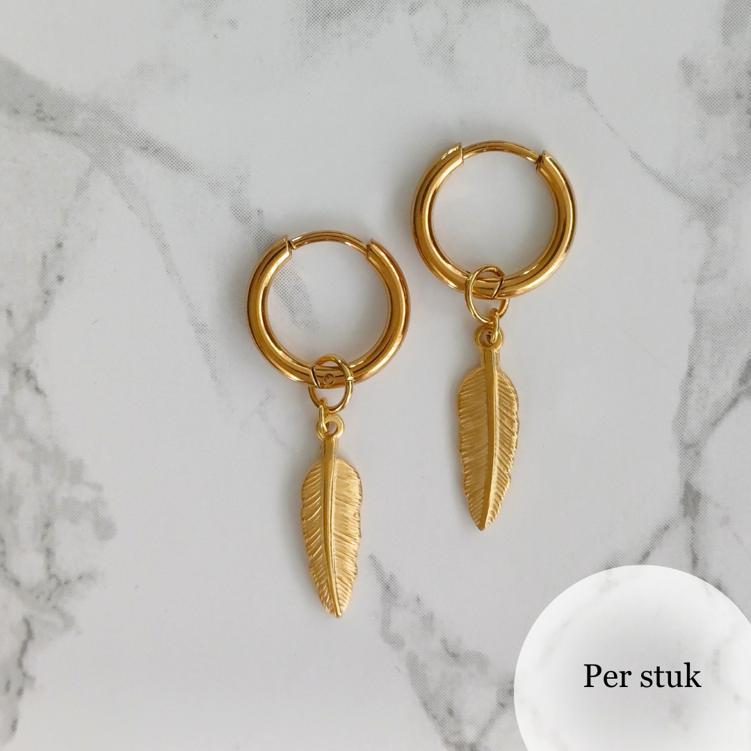 Mix & match bedel met fijnbewerkt veertje goudkleur