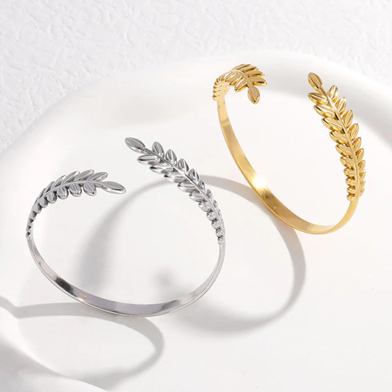 CreEZions bangle armband met open blad motief