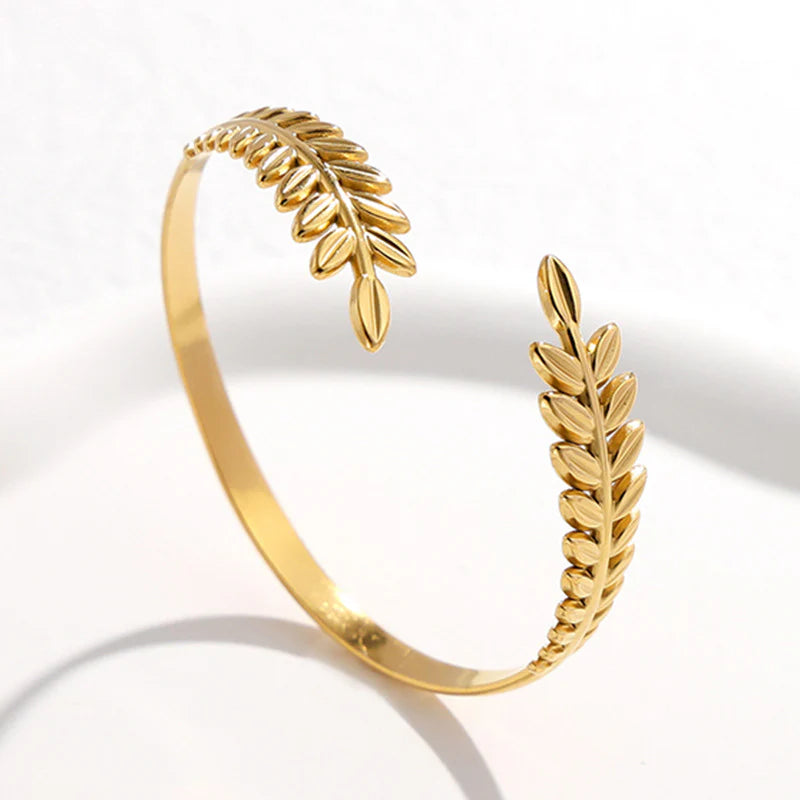 CreEZions bangle armband met open blad motief