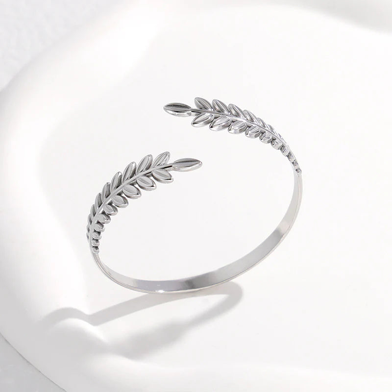 CreEZions bangle armband met open blad motief