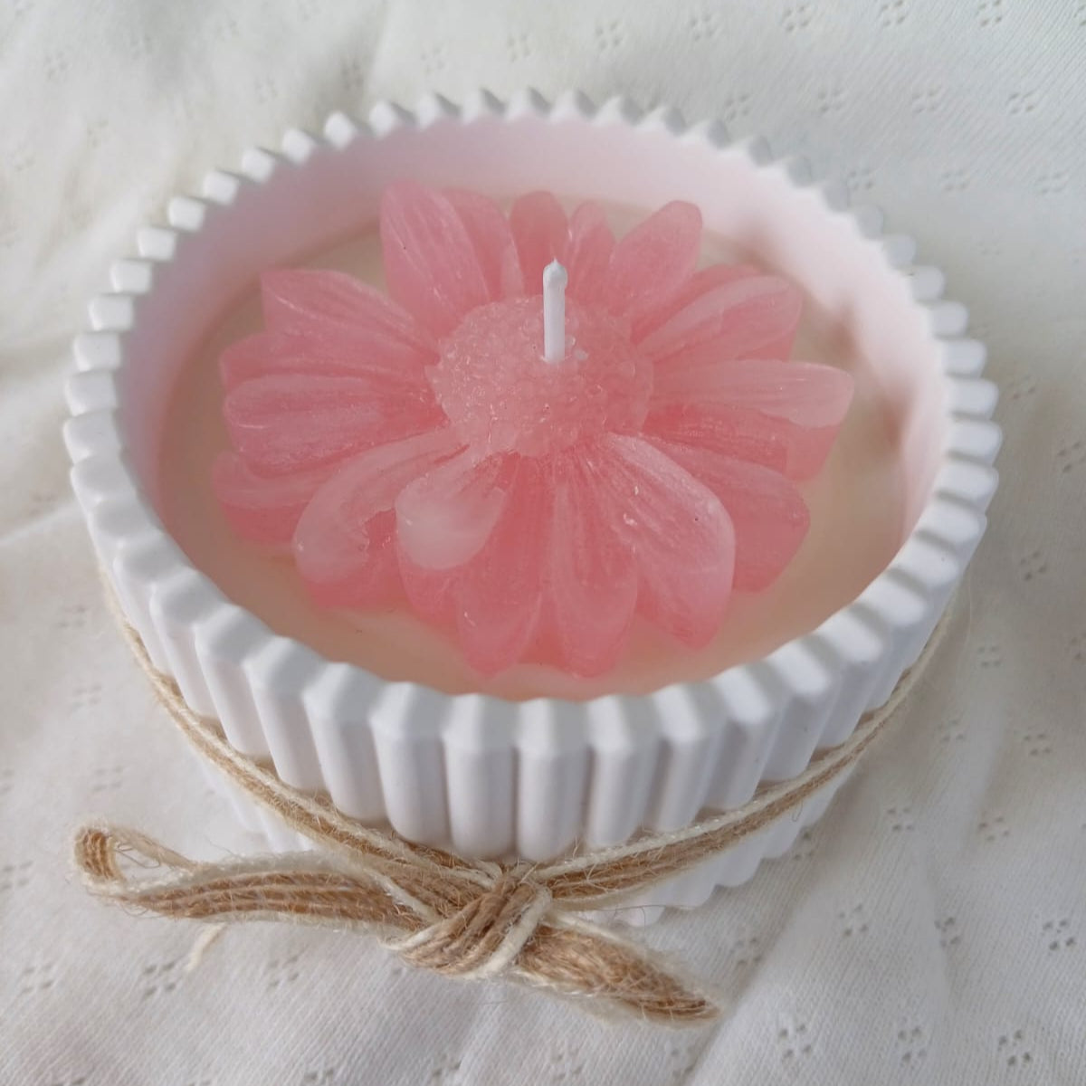 CreEZions geurkaars met roze bloem