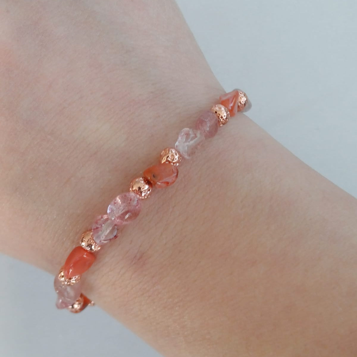 CreEZions armband met rode Agaat en Aardbeienkwarts