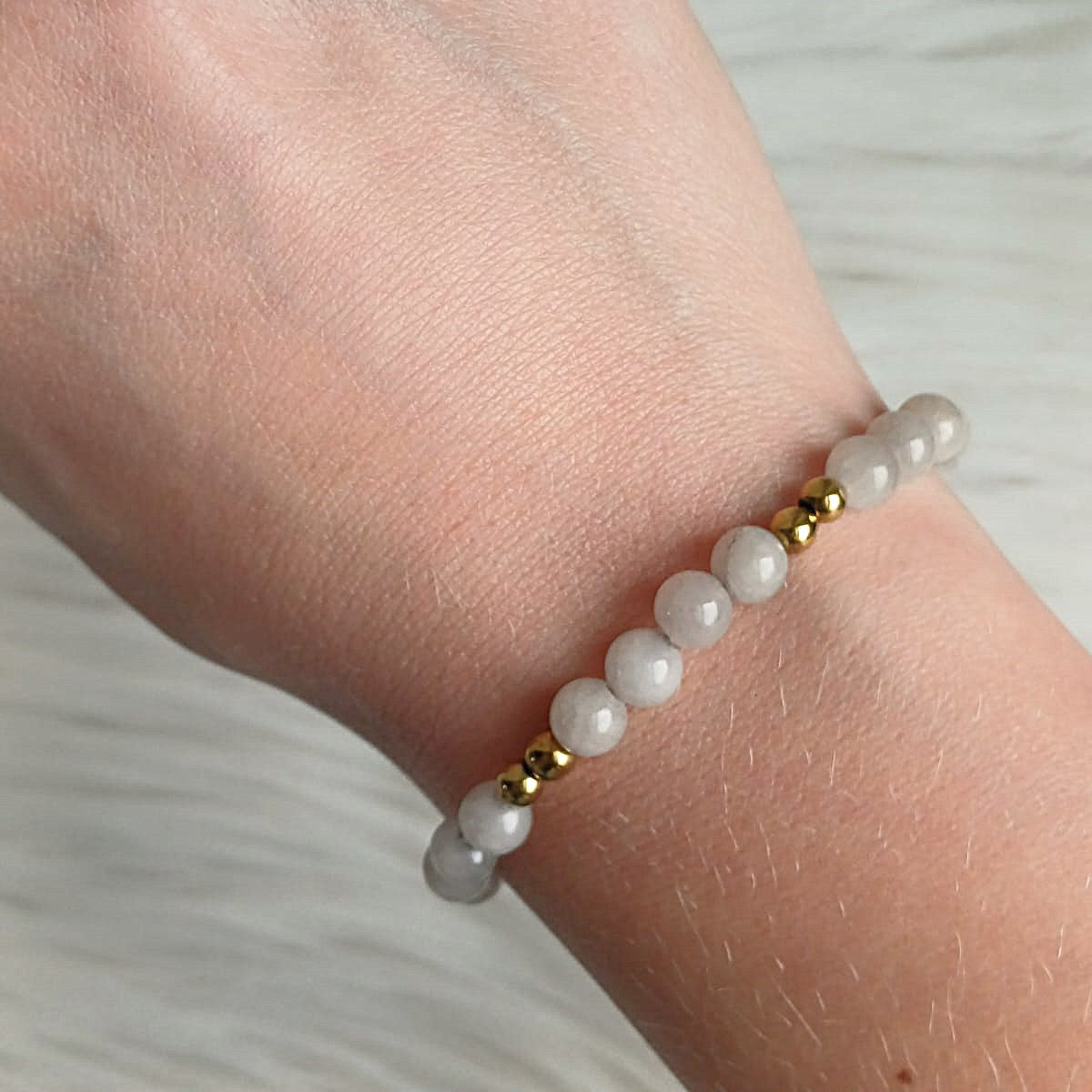 Kralenarmband met grijze Kwarts