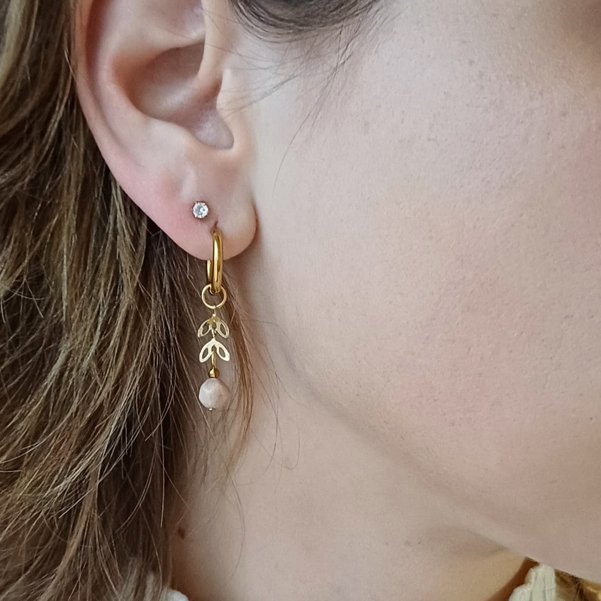 CreEZions oorbellen met zonnesteen en RVS blaadjes