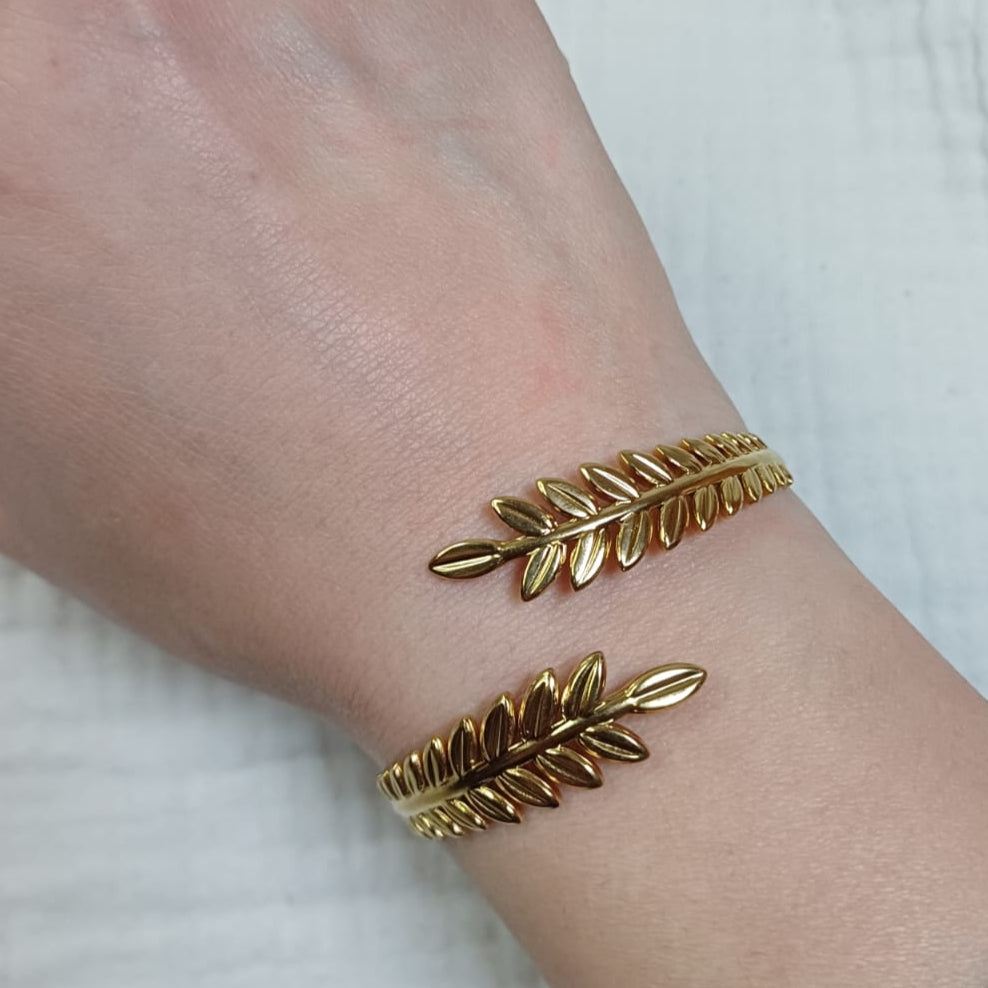 CreEZions bangle armband met open blad motief