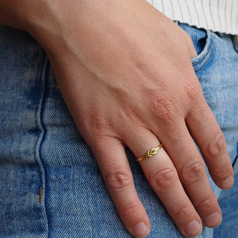 CreEZions RVS ring met knoopje