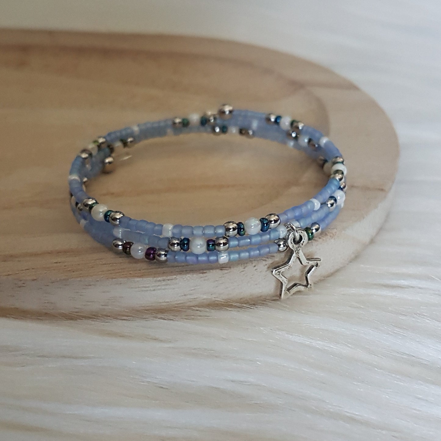 Memorywire bracelet with star