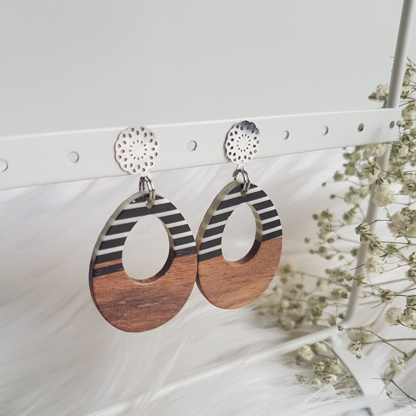 Stud earrings with striped resin drop pendants