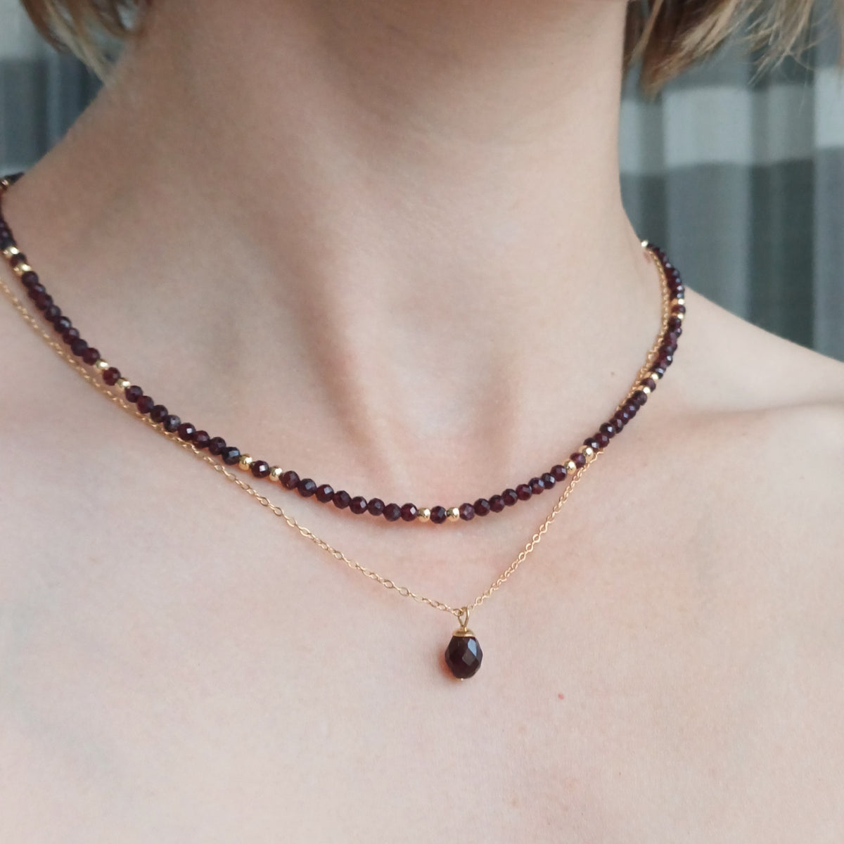 Ketting met granaat hanger – gold filled of 925 sterling zilver
