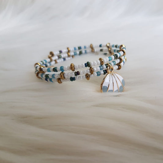 Memory wire bracelet with blue shell