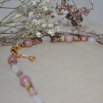 Necklace with fine freshwater pearls