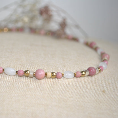 Necklace with fine freshwater pearls