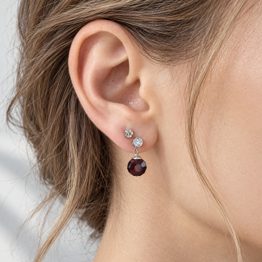 Oorstekers met granaat en zirkonia – 925 zilver of gold plated
