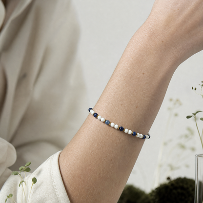 Armband met schelpkralen en lapis lazuli – stijlvol en tijdloos