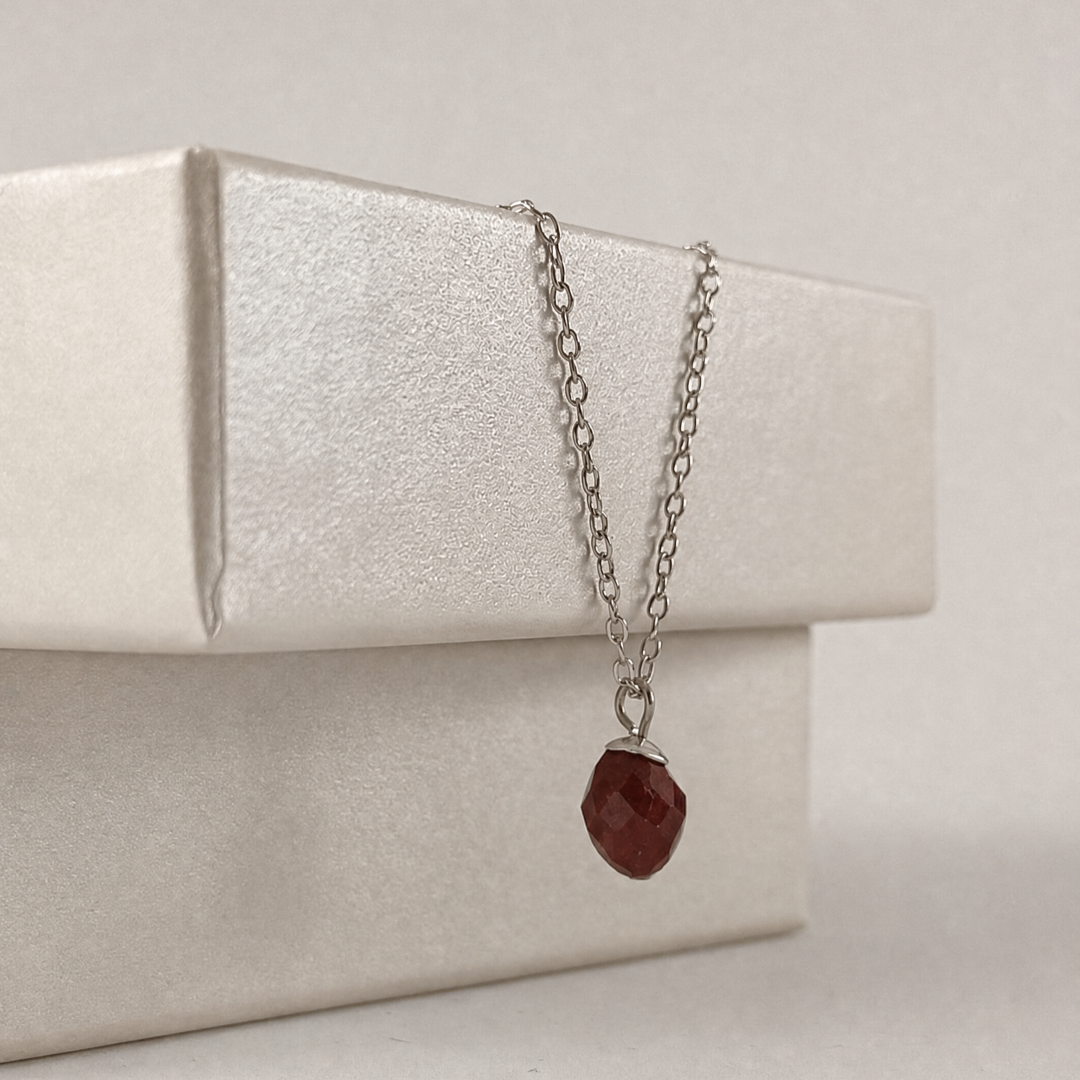 Ketting met granaat hanger – gold filled of 925 sterling zilver