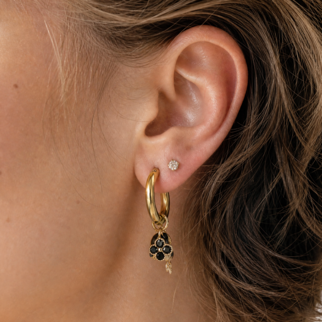 Oorbellen met zwarte bloem, obsidiaan en blaadjes