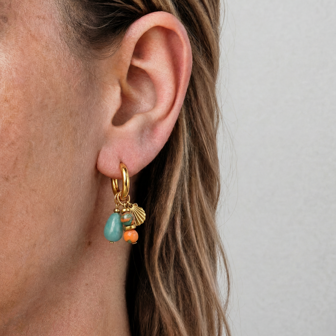 Oorbellen met amazoniet, turquoise en schelpbedels