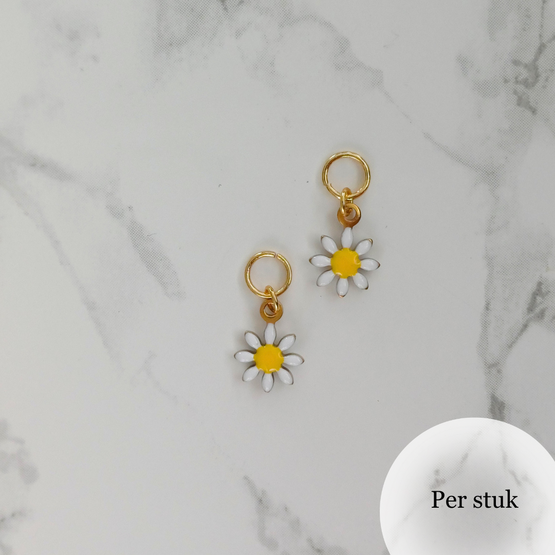 Mix & match oorbel bedel gekleurd bloemetje goudkleur