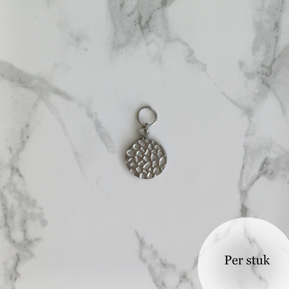 Mix & match bedel met bewerkt rondje zilverkleur