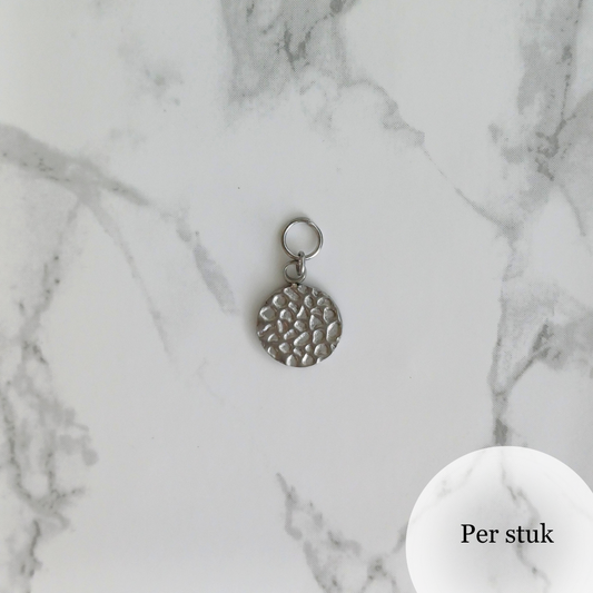 Mix & match bedel met bewerkt rondje zilverkleur