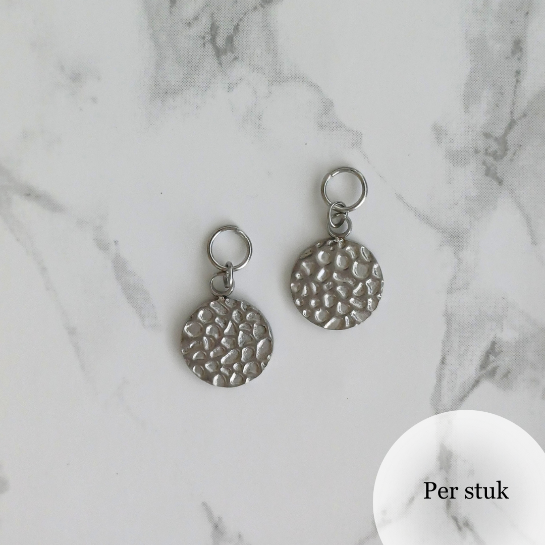 Mix & match bedel met bewerkt rondje zilverkleur