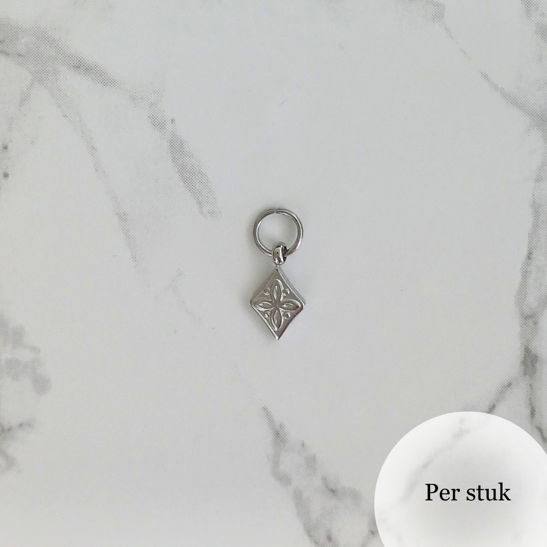 Mix & match bedel met bewerkte ruit zilverkleur