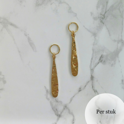 Mix & match langwerpige gehamerde RVS bedel goudkleurig