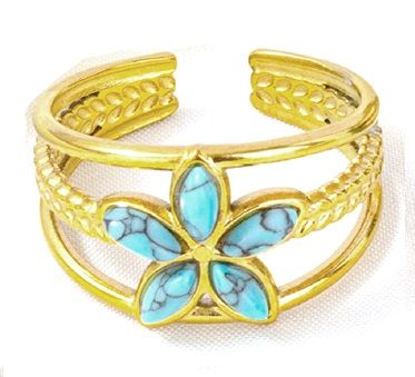 Ring with leaf shape (gold)