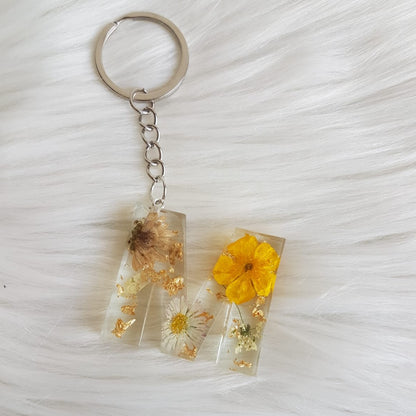 CreEZions sleutelhanger van epoxy en gedroogde bloemen
