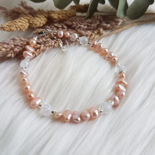 Armband met roze zoetwaterparels en Bergkristal