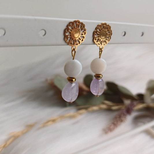 Stud earrings with shell beads and Amethyst