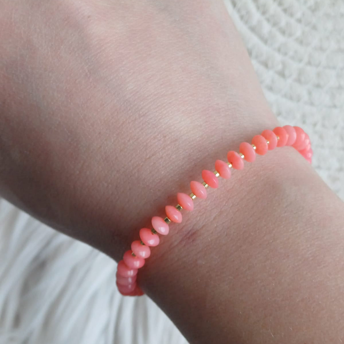 CreEZions roze schelpkralen armband