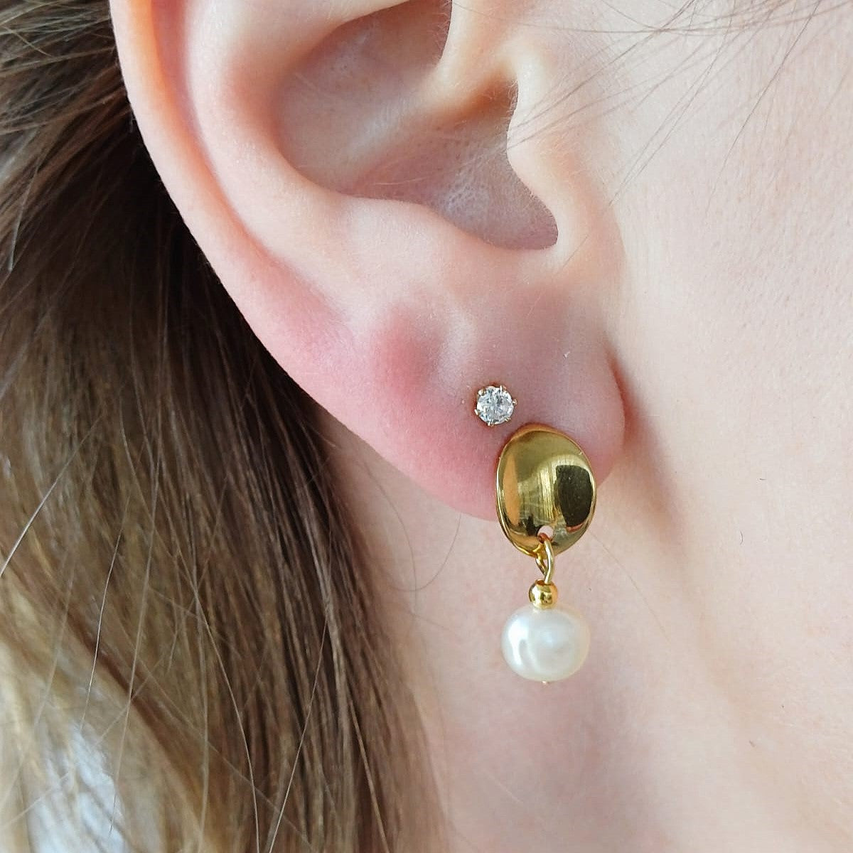 CreEZions elegante oorstekers met zoetwaterparels