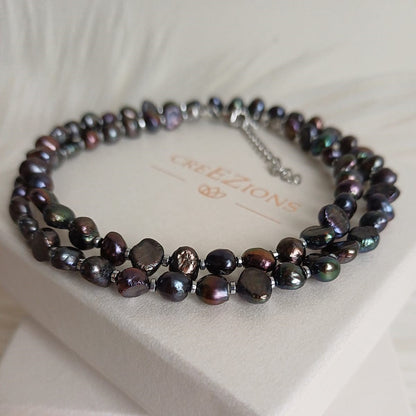 Elegante kralenketting met donkere zoetwaterparels