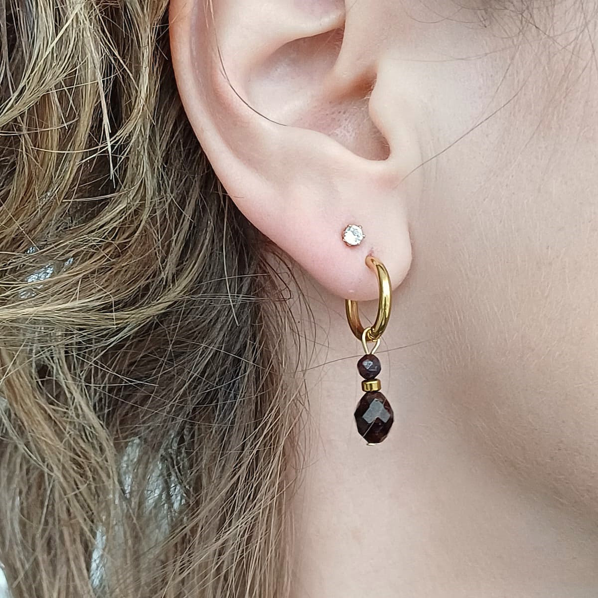 CreEZions granaat oorbellen met bloedkralen