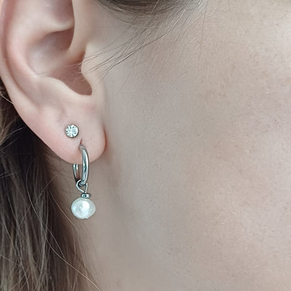 Parel in Gods Hand - Oorbellen met Zoetwaterparel & Hematiet