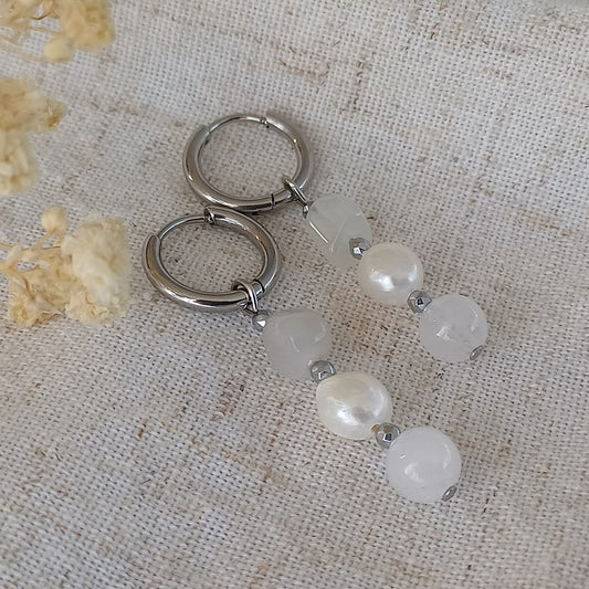 Nieuw Begin – Oorbellen met Maansteen, Witte Kwarts & Zoetwaterparel