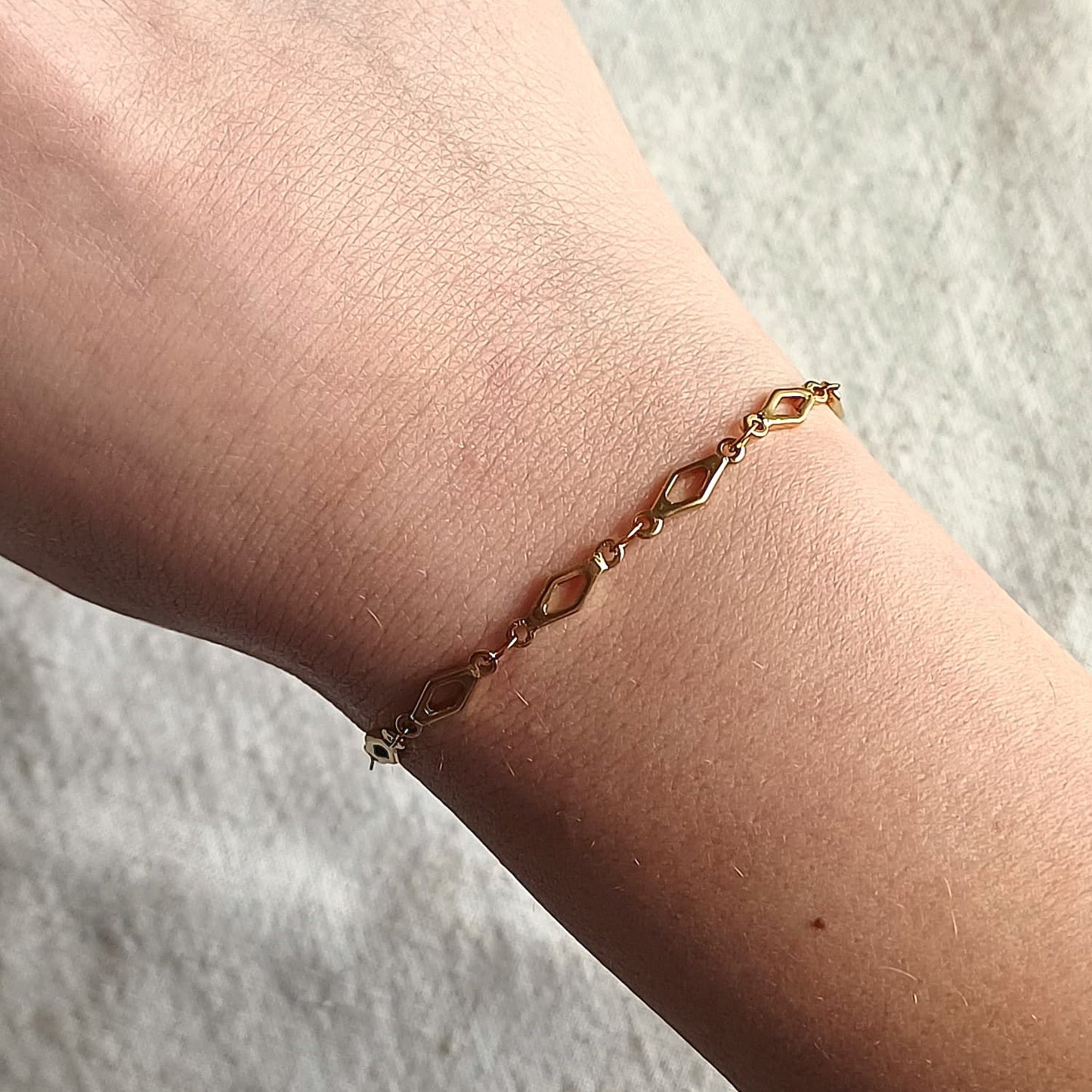 RVS armband met ruitpatroon – minimalistisch & stijlvol