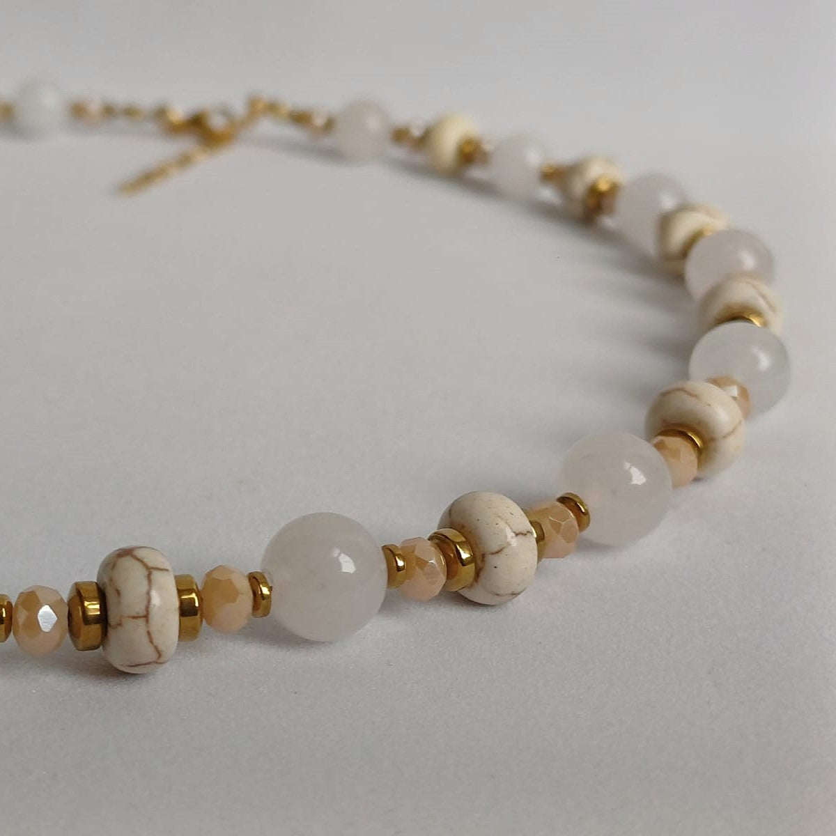 Elegante ketting met turquoise, lotus jaspis & zoetwaterparels – limited edition