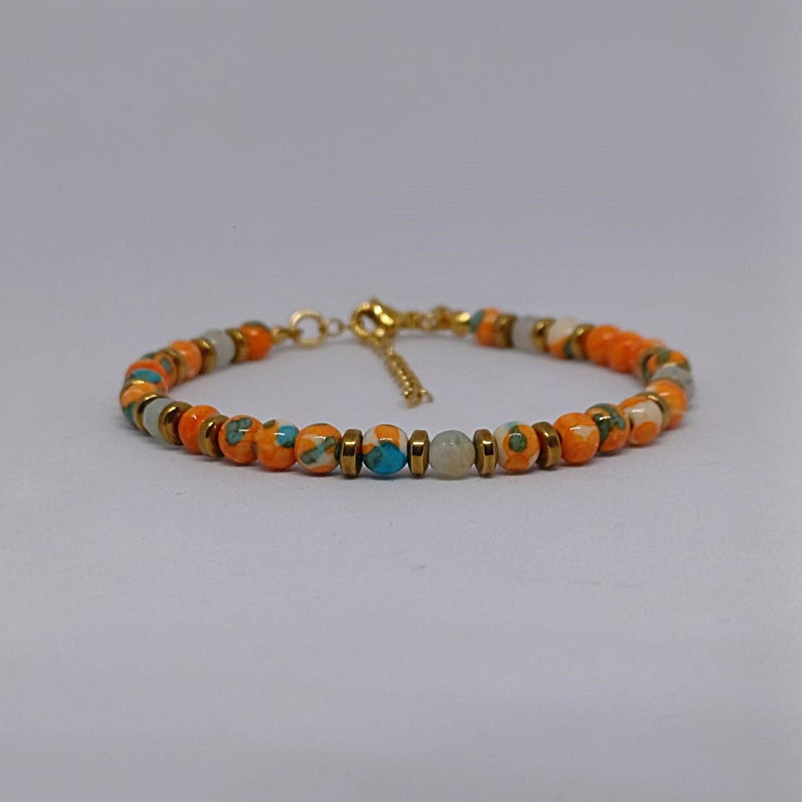 Armband met blauwe chalcedoon en oranje-blauwe turquoise