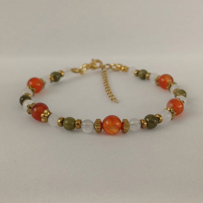 Armband met carneool, witte kwarts en olijfgroene marmer