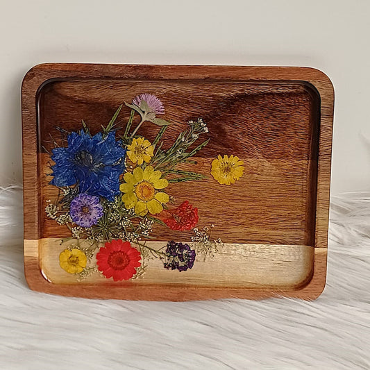 Rechthoekig schaaltje met bloemen
