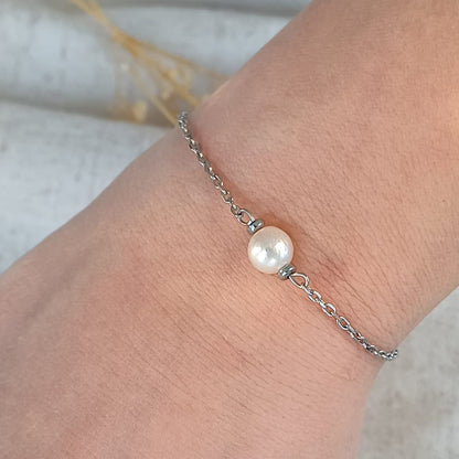 Parel in Gods Hand - Armband met Zoetwaterparel & Hematiet