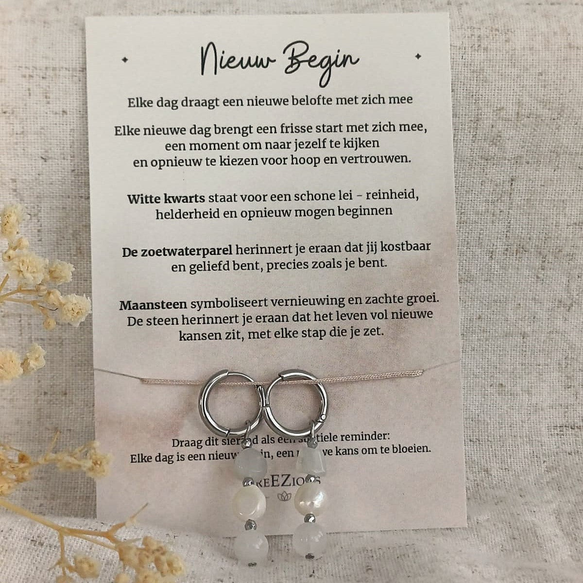 Nieuw Begin – Oorbellen met Maansteen, Witte Kwarts & Zoetwaterparel