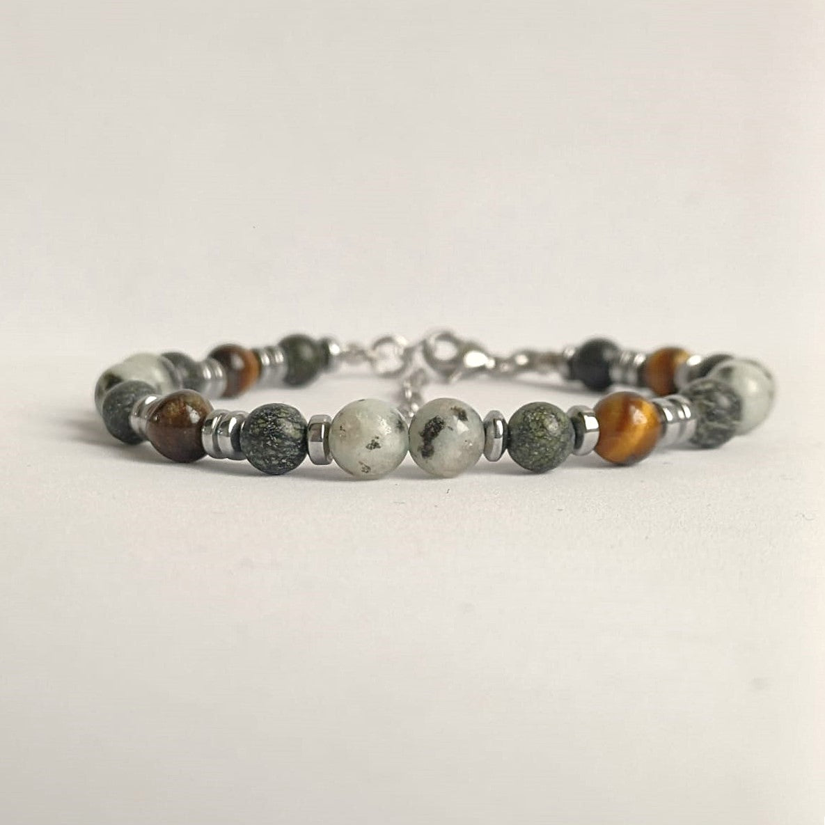 Edelsteen armband met kwarts, tijgeroog en groene jaspis